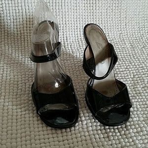 🌷Used heels sandals size 7